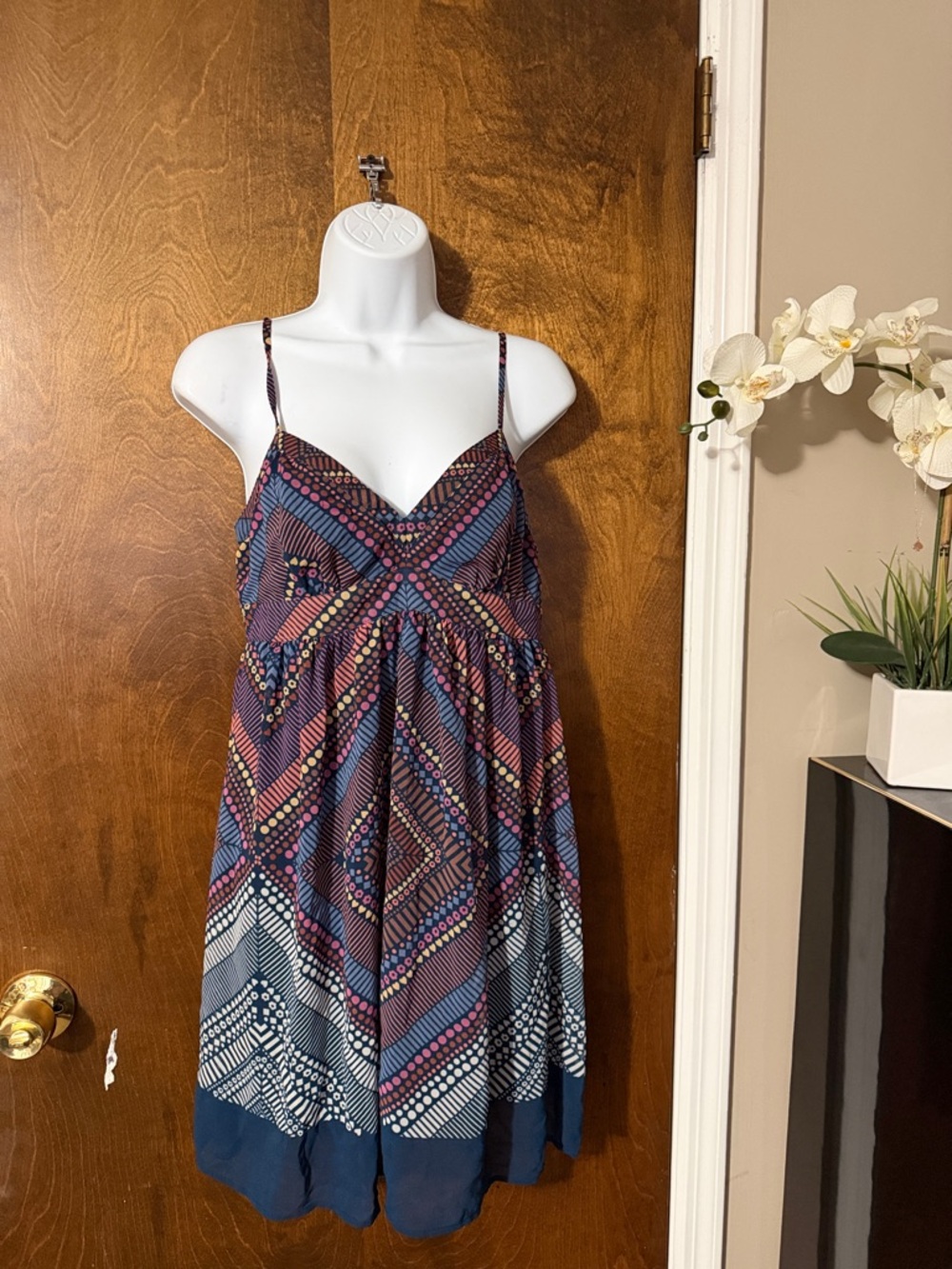 Spaghetti-Strap Geometric Print Sundress in Navy and Burgundy